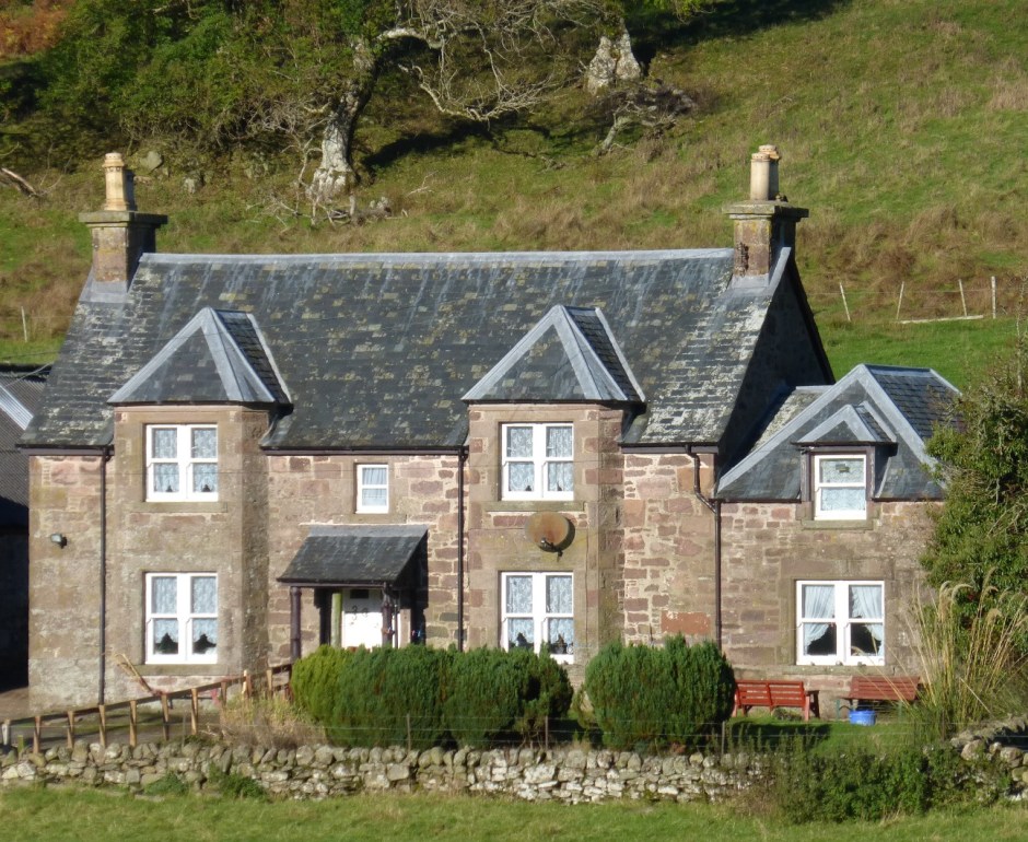 House at Craigneish. Photo by Hugh Rose, 2013.
